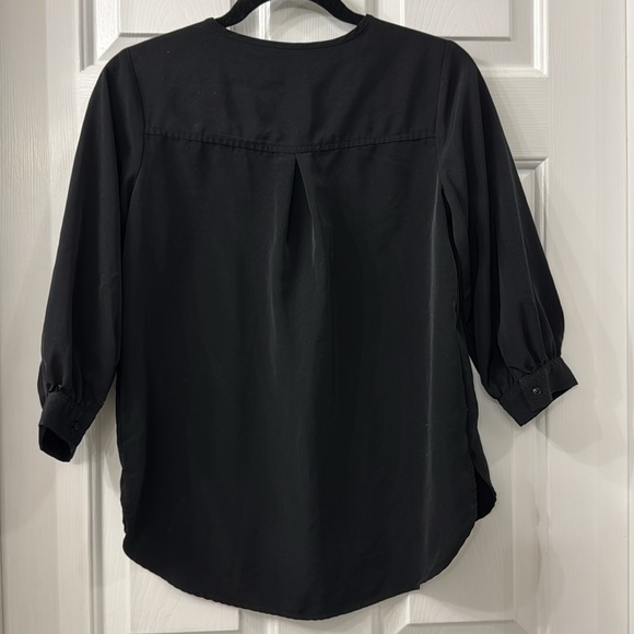 Banana Republic black puff sleeve blouse - Picture 4 of 7